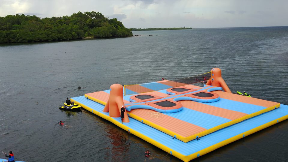 Wake Island Water Park Floating Inflatable Obstacle Course For Sea BARRYFW11