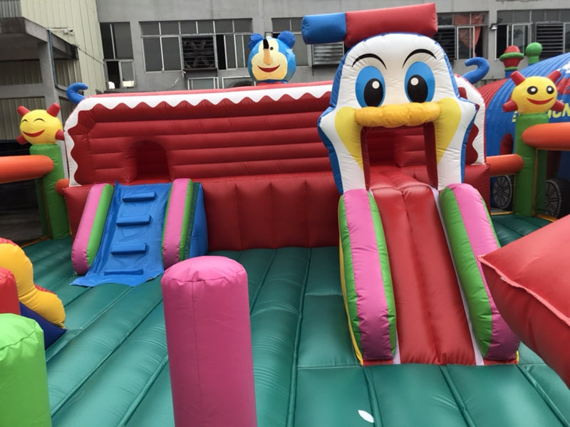 Donald Duck Fun City Bounce House Indoor Playground BARRYIP010